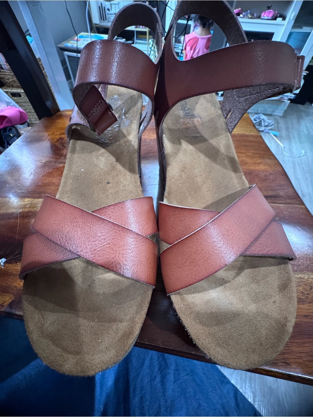 Bjorndal Women's Brown Leather Crisscross Sandals